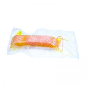 Boiling sous vide cooking pouches + 121°C with salmon